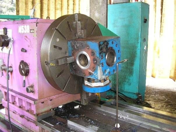 WIAP Angola: So spannte man das Werkstück auf. Hier ist die Spannbacke, die weit über das Futter ragte.