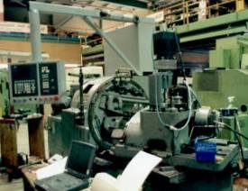 WIAP Umbau Gleason Hobelmaschine: Es kann aus Altem etwas so gemacht werden, dass die alte, robuste Technik bleibt, doch neueste, moderne Elektr