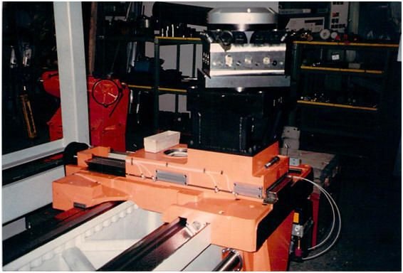 WIAP Reparatur Heid CNC-Drehbank: Bild 8.1 Ein Kreuzschlitten, der auf CNC umgebaut wird, bekommt einige Änderungen.