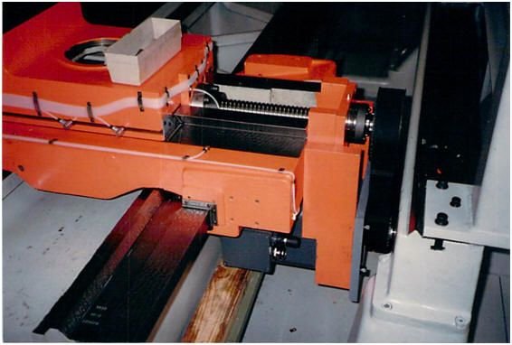 WIAP Reparatur Heid CNC-Drehbank: Bild 8.2 Genügend Schmierstellen ist das A und O bei einem Umbau. Da diese Führung aus Gus