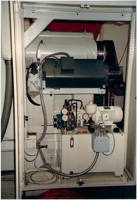 WIAP Reparatur Heid CNC-Drehbank: Bild 9.1 Am Ort, wo der alte AC Motor war, wurde ein neuer Spindelmotor angebaut. Der Moto