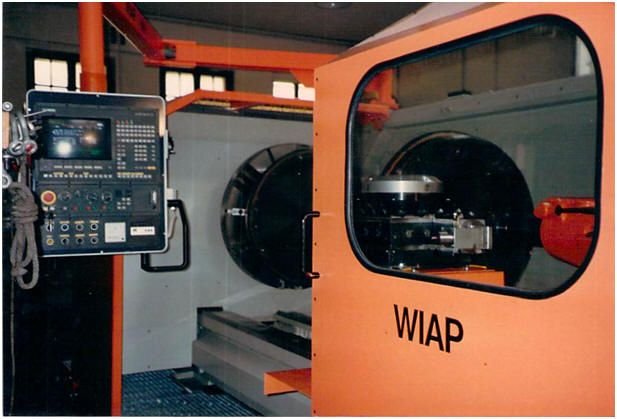 WIAP Reparatur Heid CNC-Drehbank: Bild 17.3 Eine alte HEID Maschine umgebaut von der WIAP. Die ganze Erfahrung der WIAP wurd