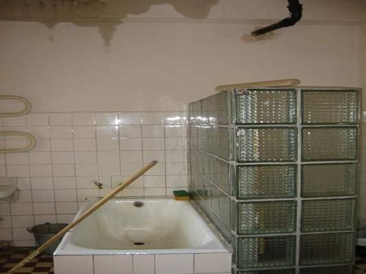 Photo: Badezimmer im Spital.
