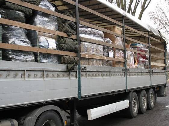 Photo: Der LKW abgedeckt in Pericin am 28.1.2009.