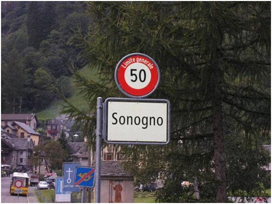 Photo: Das hinterste Dorf im Vercasca Tal ca. 30 Km von der Staudamm entfernt, heisst Sonogno. Hier geht es ni