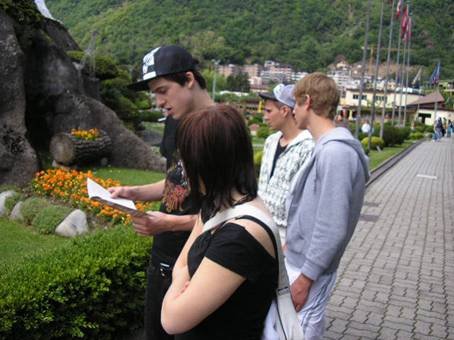 Photo15: Jimmy und Clivia im Swiss Miniature