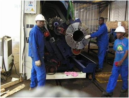 WIAP Reparatur Mega Bore Spindelstock: Bild 5.6 Dank dem, dass die Leute in der Schulung bei der WIAP waren und die Praxis und Th
