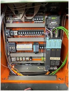 WIAP Umbau Rahmenbearbeitungsmaschine: Bild 4.3 CNC nach dem Umbau mit neuer Ware, nachher.