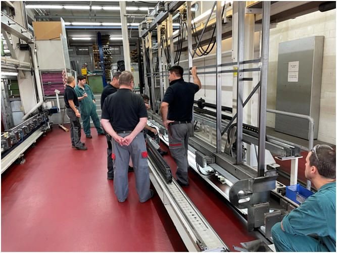 WIAP Umbau Richtmaschine: Bild 1: Ansicht der Richtmaschine während der Inbetriebnahme