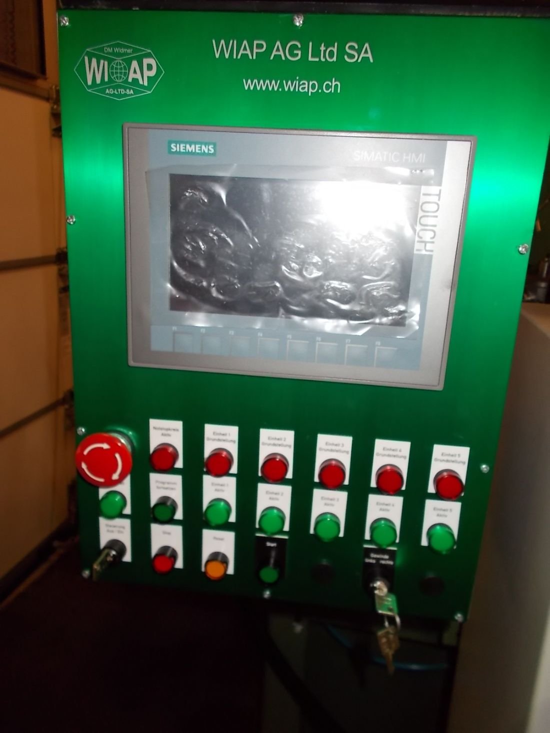 WIAP Umbau Rundtaktmaschine Solma: Bald fertiges Panel der Maschine.