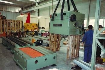 WIAP Umbau: Diese robuste, schwere, konventionelle Walzendrehmaschine wurde von der WIAP auf CNC umgeb