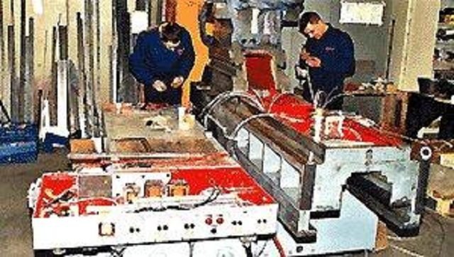 WIAP Schlitten einschaben: Kreuzschlitten über 20 Tonnen: komplett mit SKC-Belag samt Schmiernuten ausgegossen, X- un