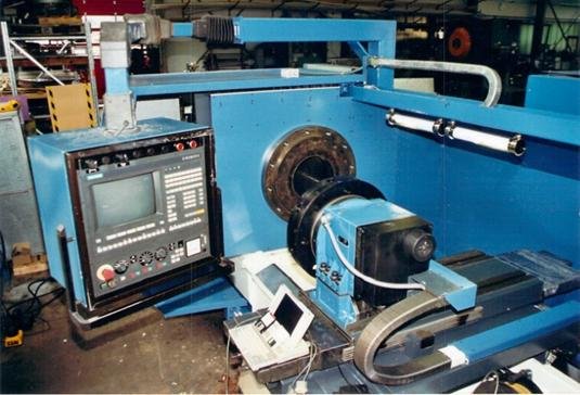 WIAP Umbau Tacchi CNC-Drehmaschine: Endresultat einer Revision. Ob bei Neumaschinen oder Umbauten; es werden in der Regel über