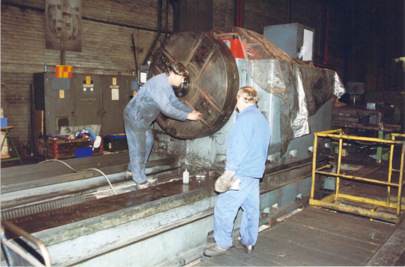 WIAP Umbau Walzendrehmaschine MFD: Komplettrevision einer 150-Tonnen-Maschine