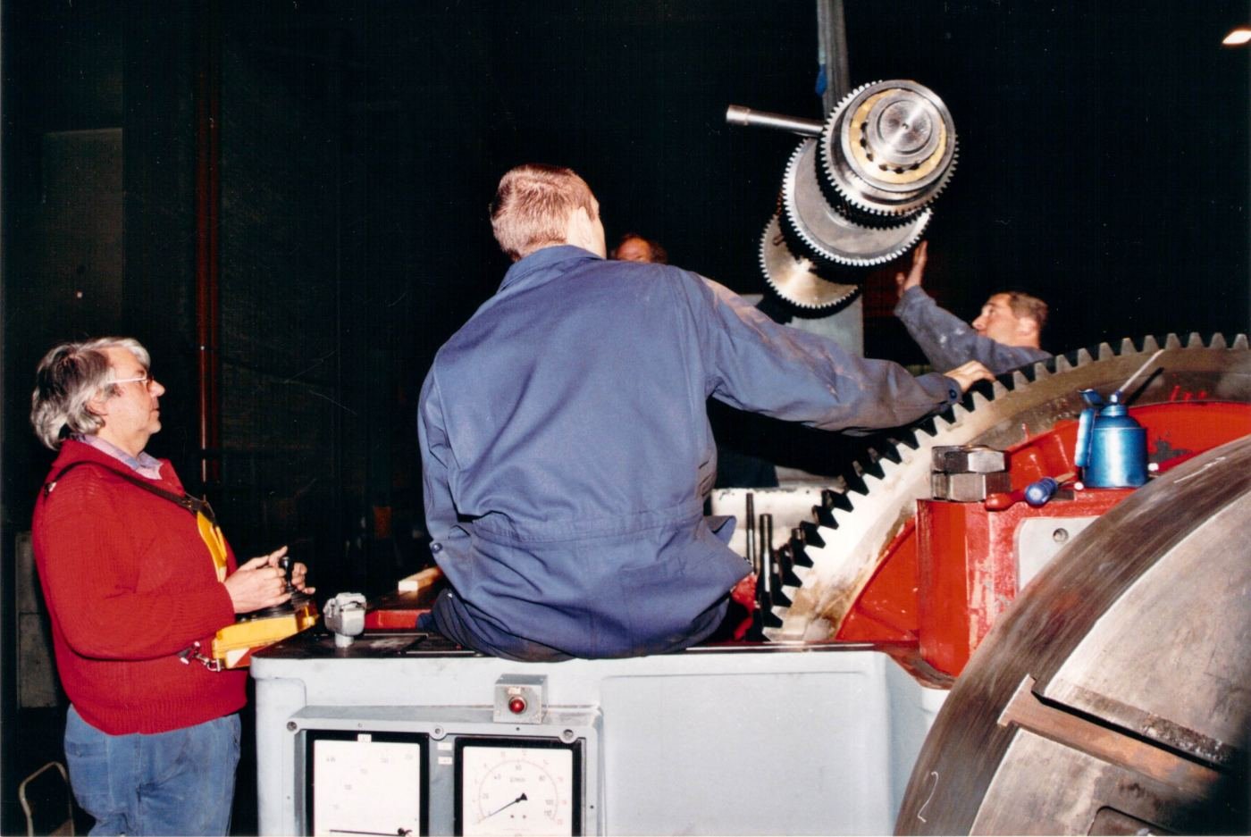 WIAP Umbau Walzendrehmaschine MFD: Der Einbau funktionierte sehr gut. Das Getriebe der MFD, Hut ab, wir können die Hersteller nur loben. Sensatio