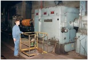WIAP Umbau Walzendrehmaschine WDK 850: Bild 3.2 Die Maschine hat einen Spindelantrieb mit 220 KW. Die ganze Elektrik wurde von un