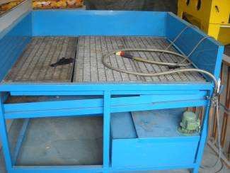 Das ist unser Wasch Platz Wiap , 1200x 1200mm mit einer Wasser Pumpe. Unsere Konstruktion und Herstellung.