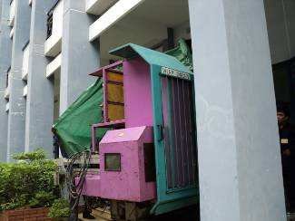 Diese Maschine, Nr. 10023, sieht schlimm aus. Aber wir haben ja so viele Leute, welche nie mehr lernen können, als jetzt