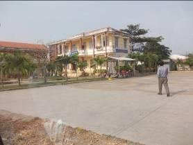 Eine Woche später am Samstag besuchten wir diese Schule im Mekong Delta.
