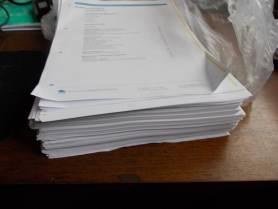 Hier haben wir einen Satz Unterlagen ausgedruckt. Ca. 600 Seiten. Total druckten wir jetzt 1000 Seiten. Farbstand siehe 